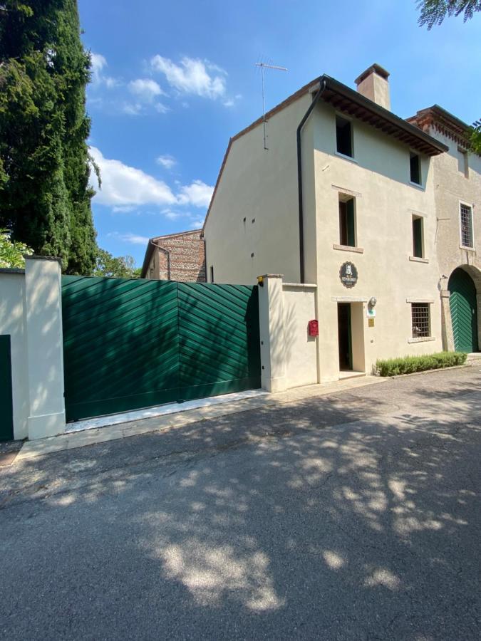 Ca' Hemingway Aparthotel Bassano del Grappa Bagian luar foto