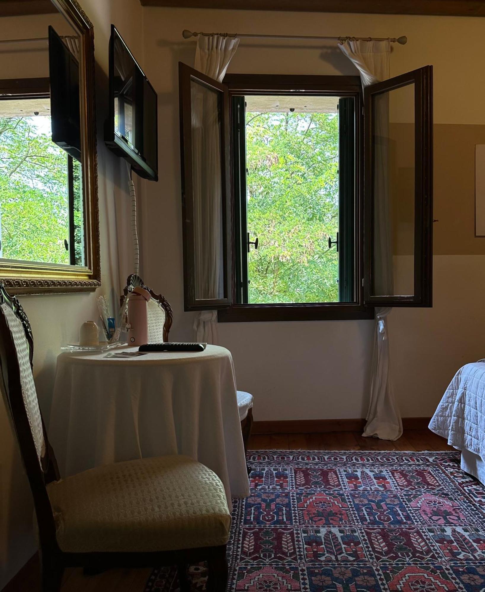 Ca' Hemingway Aparthotel Bassano del Grappa Bagian luar foto