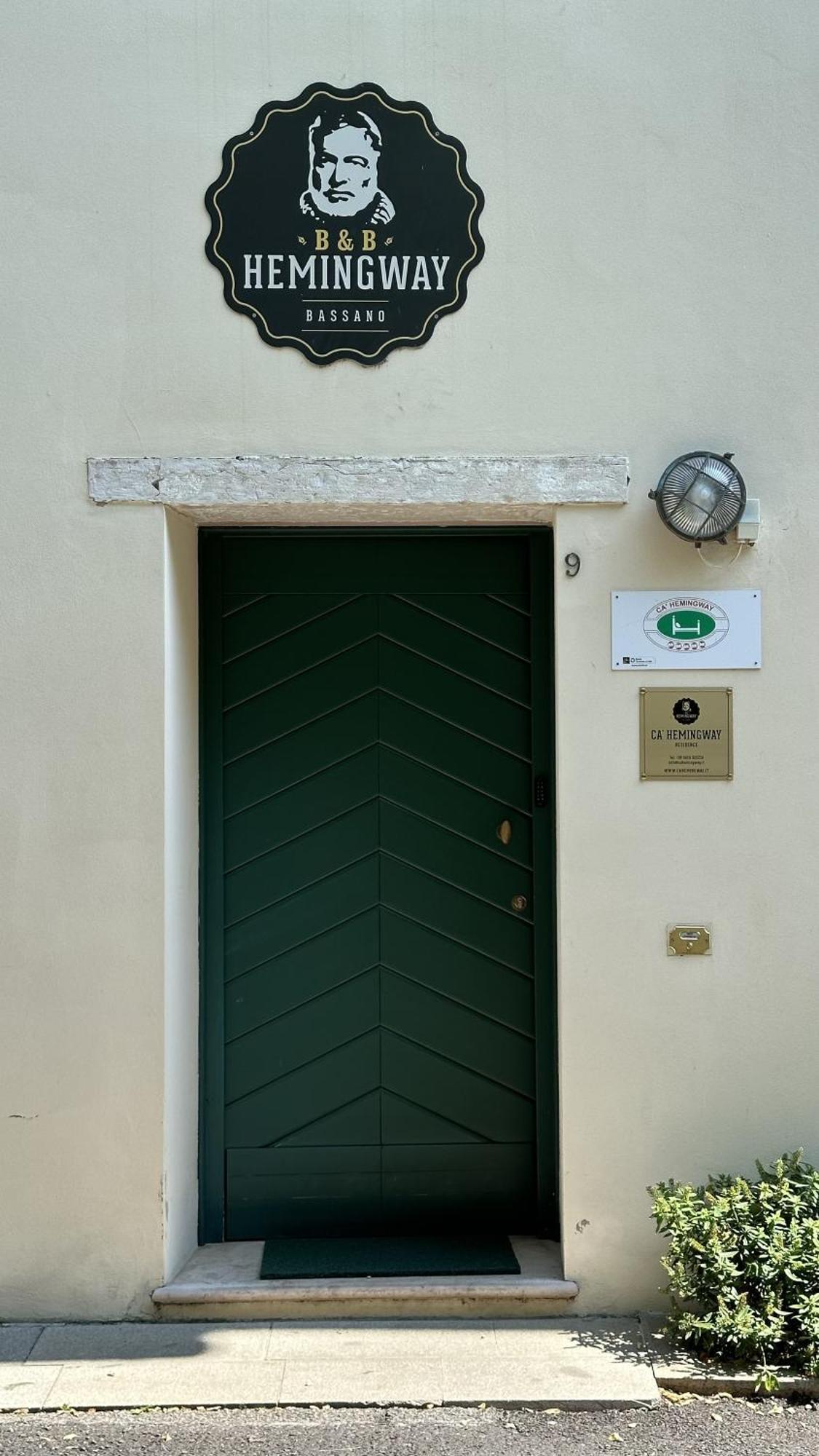 Ca' Hemingway Aparthotel Bassano del Grappa Bagian luar foto